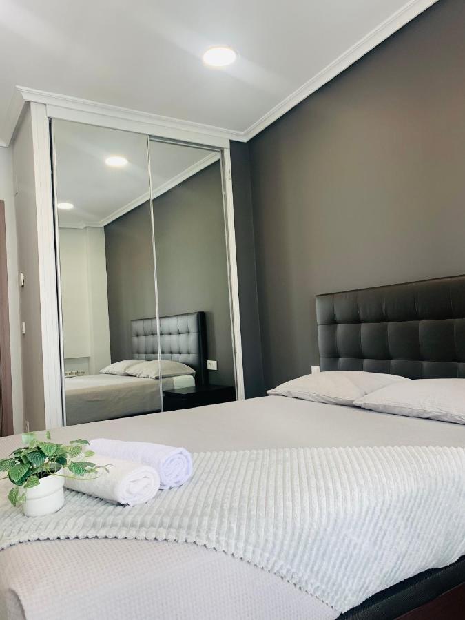 Apartamento Deluxe, 4 Habitaciones, Parking Madrid Exterior foto